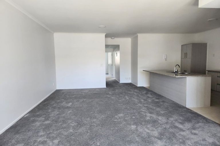 Photo of property in 13/11 Carlos Drive, Flat Bush, Auckland, 2016