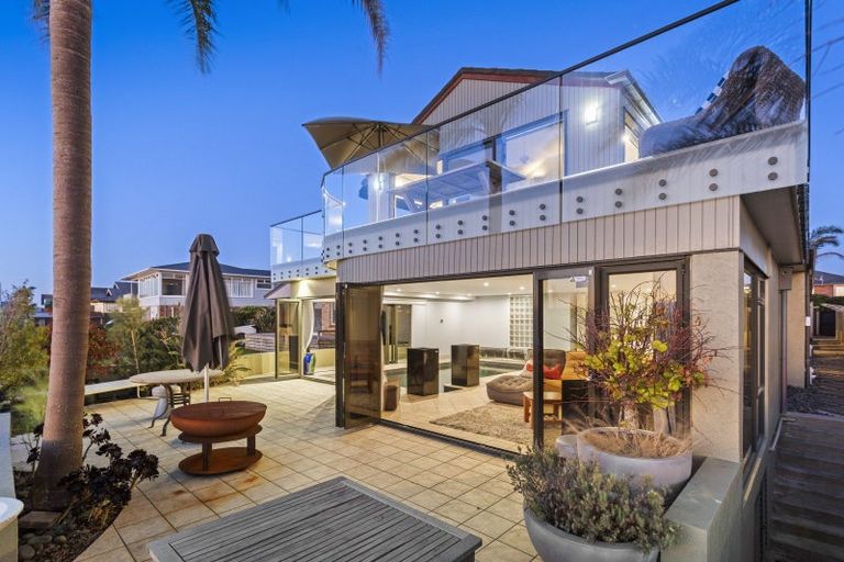 Photo of property in 14 The Parade, Bucklands Beach, Auckland, 2012