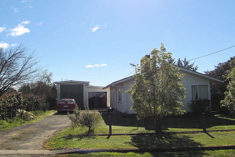 Photo of property in 10 Consitt Street, Takapau, 4203