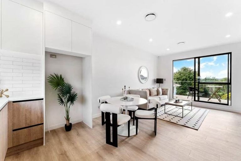 Photo of property in 7/12 Statesman Street, Henderson, Auckland, 0612