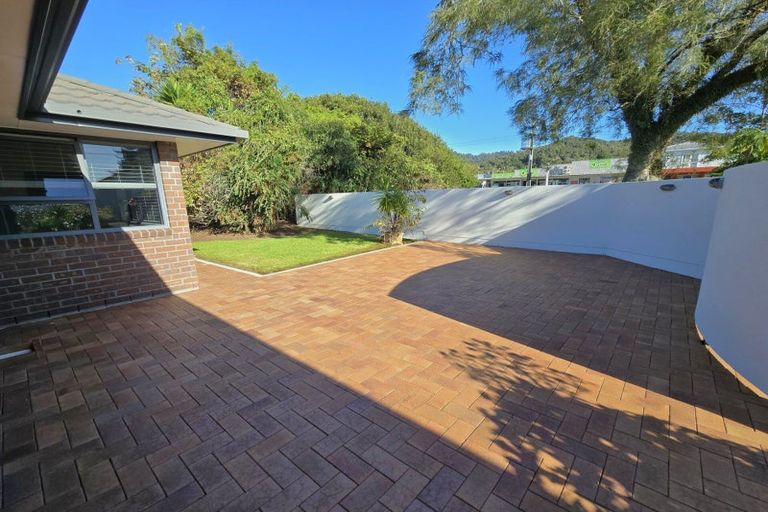 Photo of property in 16 Gibson Street, Ross, 7812