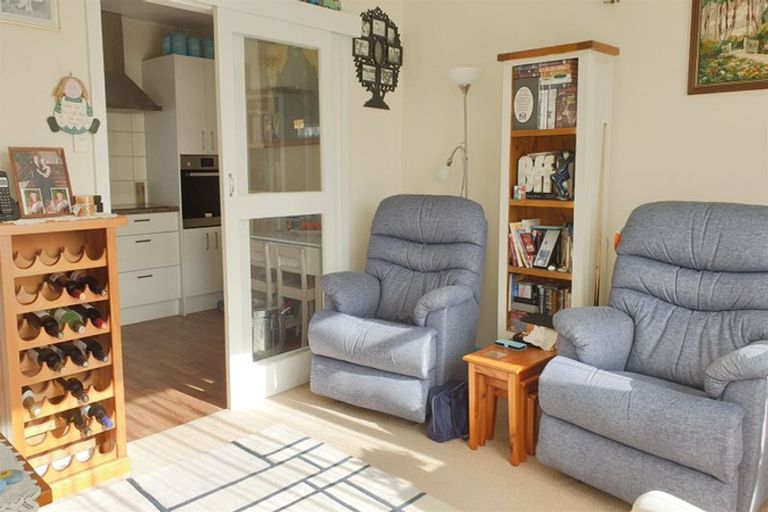 Photo of property in 1-11/94 Avenue Road, West End, Timaru, 7910