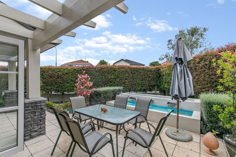 Photo of property in 1 Duntrune Road, Flat Bush, Auckland, 2016