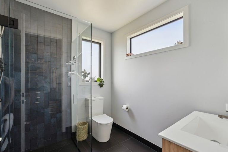 Photo of property in 4 Pounamu Avenue, Albert Town, Wanaka, 9305