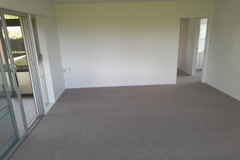 Photo of property in 1/2 Northwick Place, Hillcrest, Auckland, 0627
