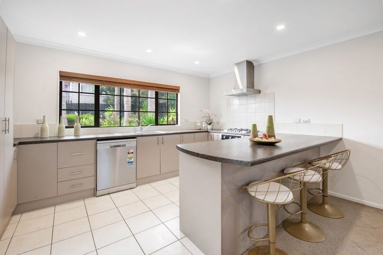 Photo of property in 1/24 James Street, Bayview, Auckland, 0629