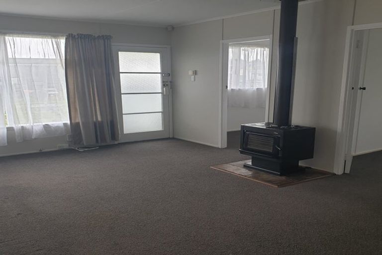 Photo of property in 22 Paerata Road, Pukekohe, 2120