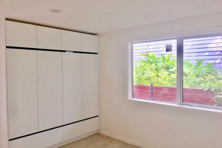 Photo of property in 10 Kereru Street, Henderson, Auckland, 0612