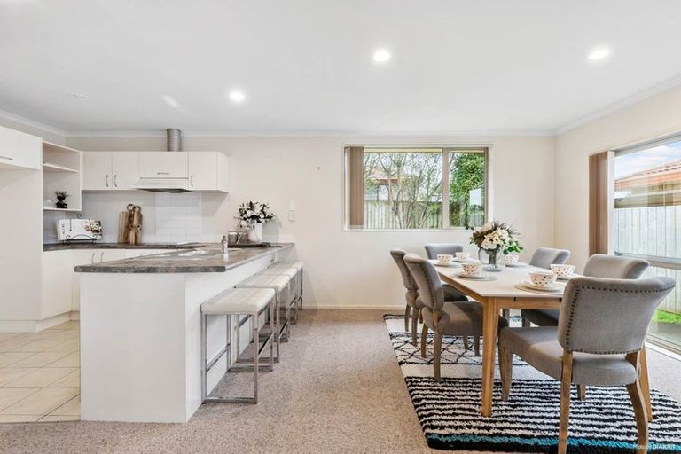 Photo of property in 14 Les Marston Place, Pukekohe, 2120