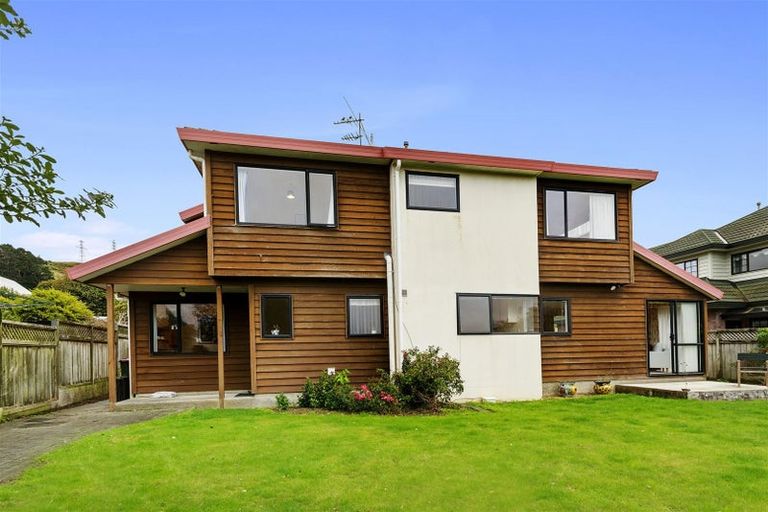 Photo of property in 147 Westchester Drive, Churton Park, Wellington, 6037