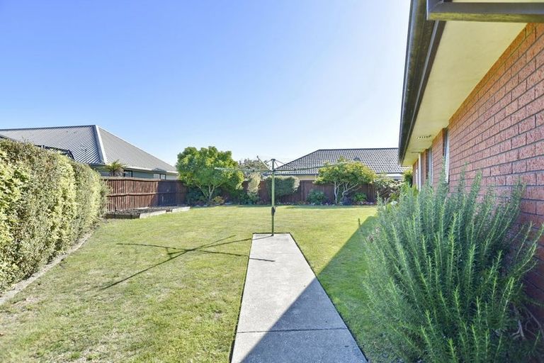 Photo of property in 17 Mounter Avenue, Northwood, Christchurch, 8051