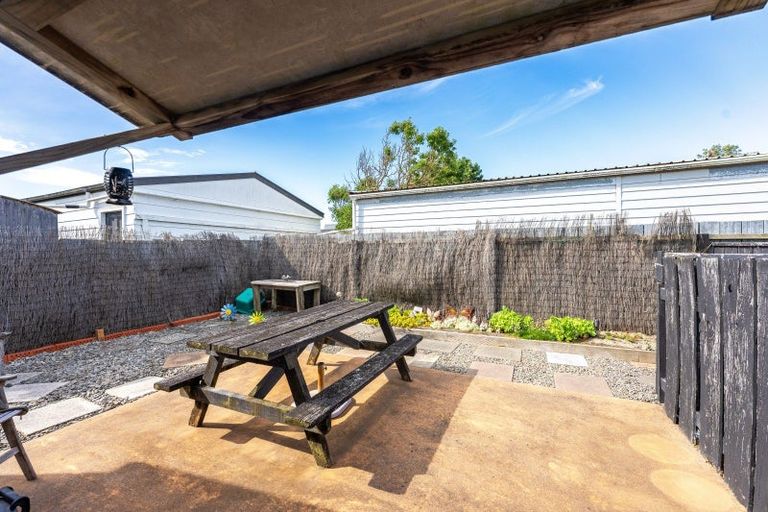 Photo of property in 6 Mavis Avenue, Waikawa Beach, Manakau, 5573