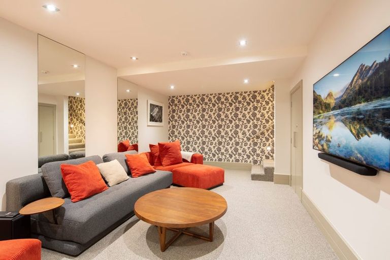 Photo of property in 55c Kent Street, Queenstown, 9300