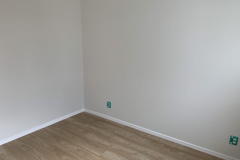 Photo of property in 5 Tawa Road, Te Atatu Peninsula, Auckland, 0610