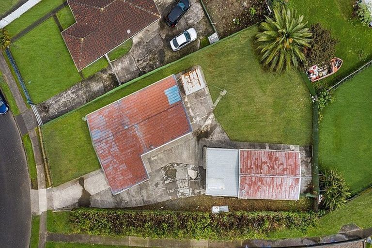 Photo of property in 48 Convair Crescent, Mangere, Auckland, 2022