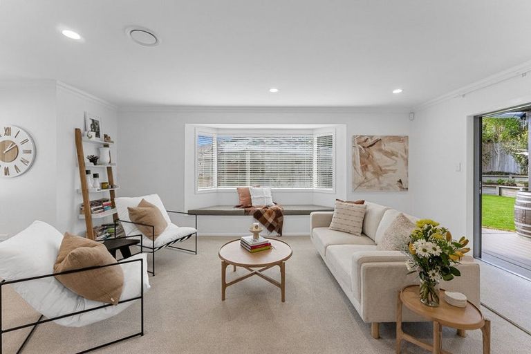 Photo of property in 10f Tupare Place, Highlands Park, New Plymouth, 4312