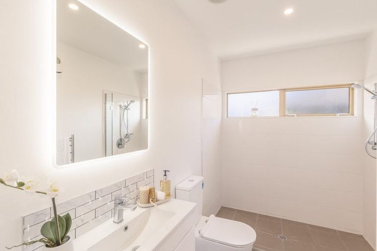 Photo of property in 4/15 Derrett Place, Saint Martins, Christchurch, 8022