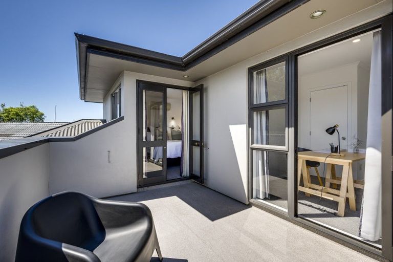 Photo of property in 23a Avondale Road, Taradale, Napier, 4112