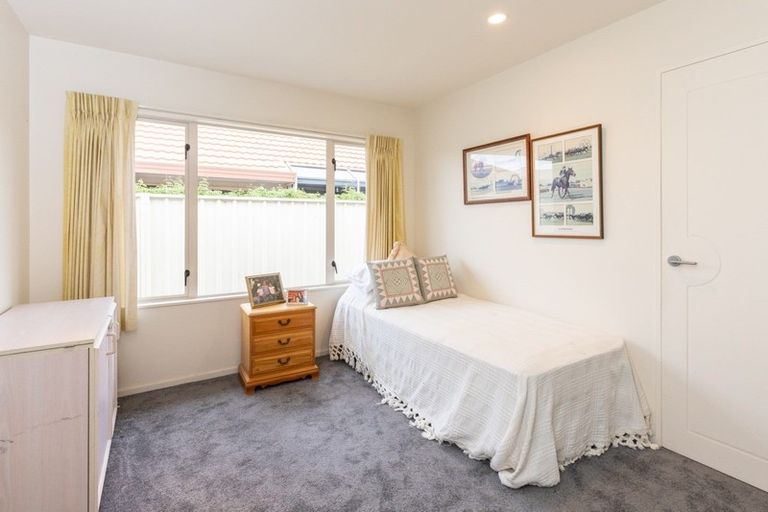 Photo of property in 21 Pukekura Place, Taradale, Napier, 4112