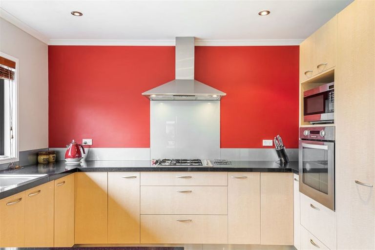 Photo of property in 3 Springtide Place, Red Beach, 0932