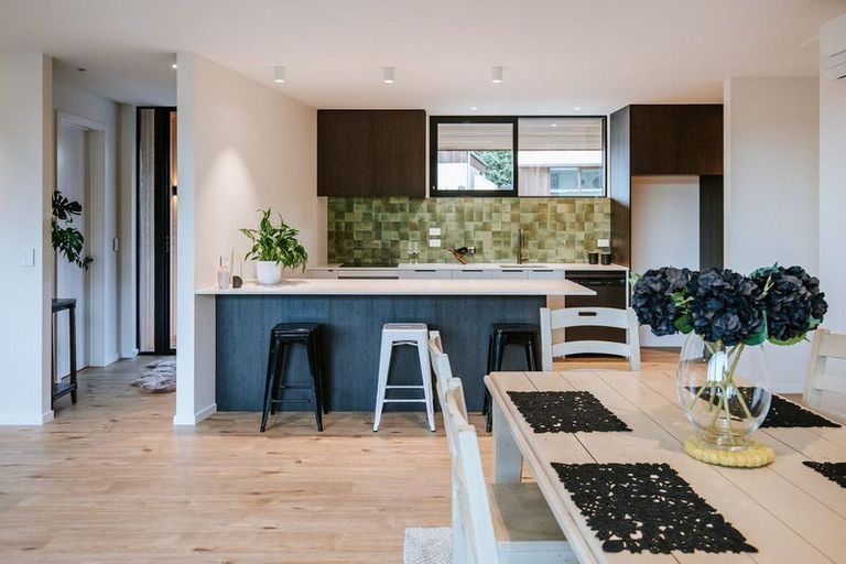 Photo of property in 13 Fern Burn Close, Wanaka, 9305