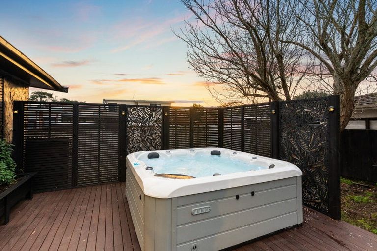 Photo of property in 1/23 Roys Road, Weymouth, Auckland, 2103
