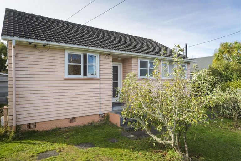 Photo of property in 46 Morris Street, Marton, 4710