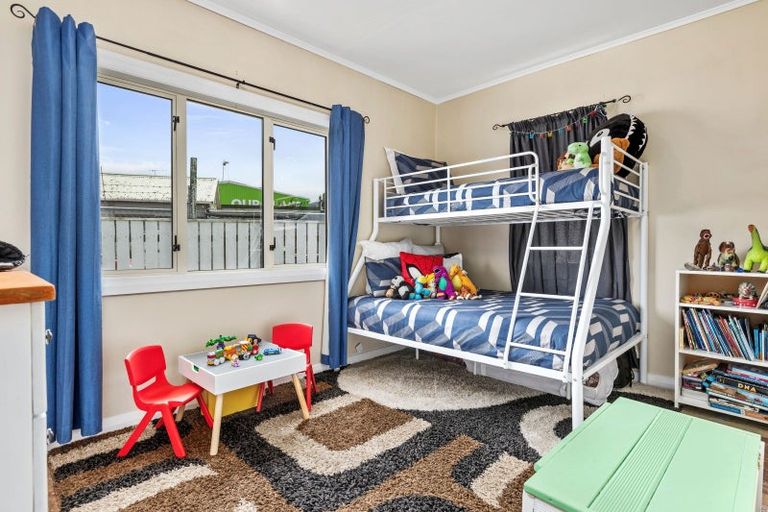 Photo of property in 93 Fox Street, Featherston, 5710