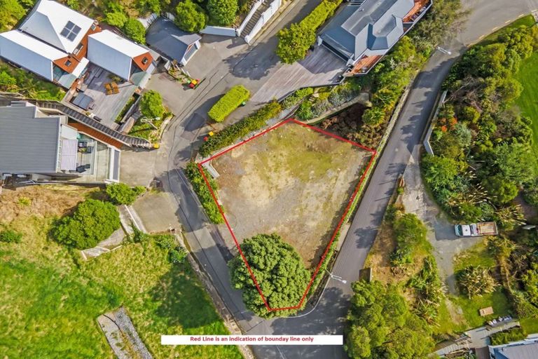 Photo of property in 4 The Brae, Mount Pleasant, Christchurch, 8081