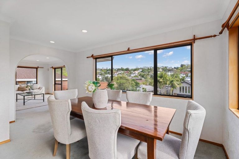 Photo of property in 24 Bayside Drive, Browns Bay, Auckland, 0630