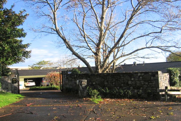 Photo of property in 15 Elimar Drive, Farm Cove, Auckland, 2012