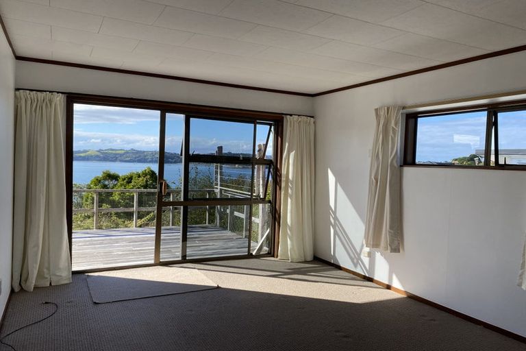Photo of property in 21 Melandra Road, Stanmore Bay, Whangaparaoa, 0932