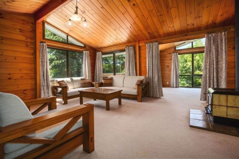 Photo of property in 12 Picketboat Lane, Whitby, Porirua, 5024