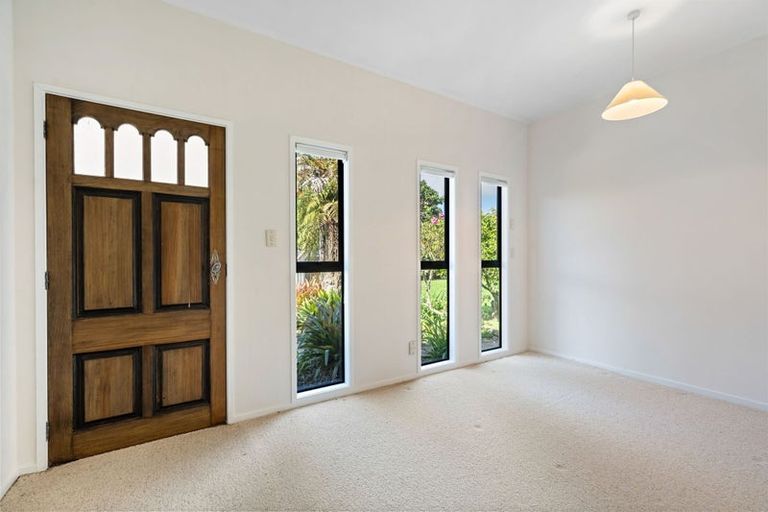 Photo of property in 9 Windsor Avenue, Waikanae, 5036