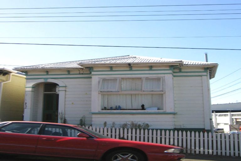 Photo of property in 2 Gordon Street, Newtown, Wellington, 6021