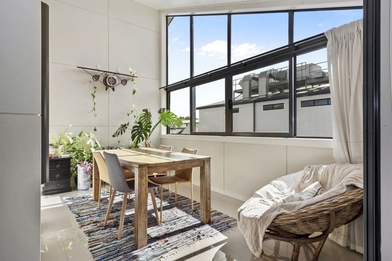 Photo of property in 15u3 Cook Street, Hamilton East, Hamilton, 3216