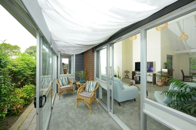 Photo of property in 2/74 Innes Road, St Albans, Christchurch, 8052