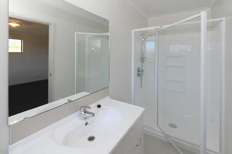 Photo of property in 16 Max Landing, Grandview Heights, Hamilton, 3200
