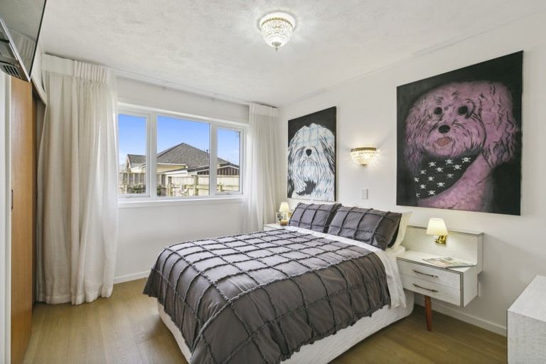 Photo of property in 10/171f Queens Drive, Lyall Bay, Wellington, 6022