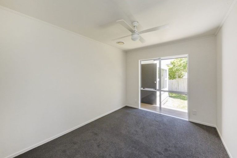 Photo of property in 19 Peppertree Glade, Kelvin Grove, Palmerston North, 4414