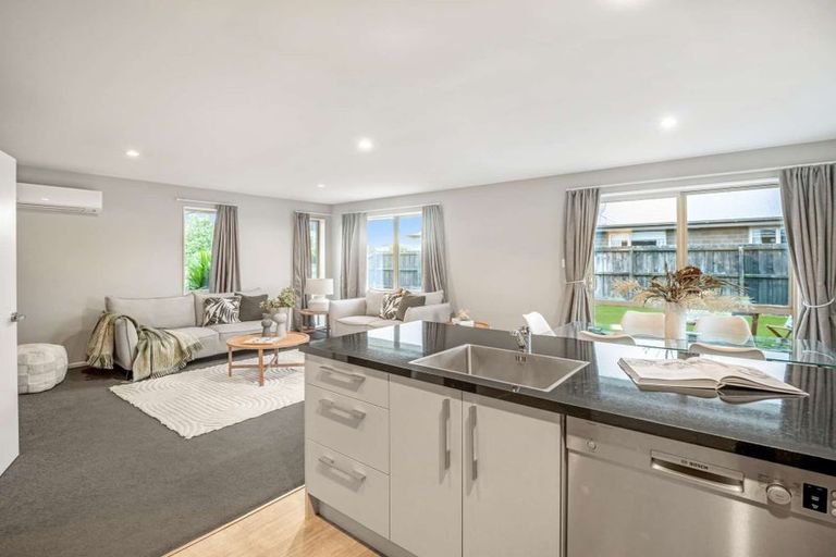 Photo of property in 8 Marble Court, Rolleston, 7614