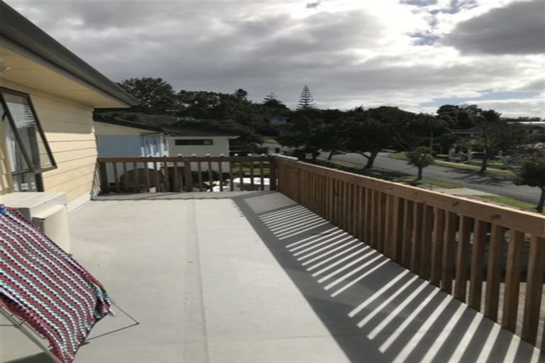 Photo of property in 19 Lendenfeld Drive, Papatoetoe, Auckland, 2025