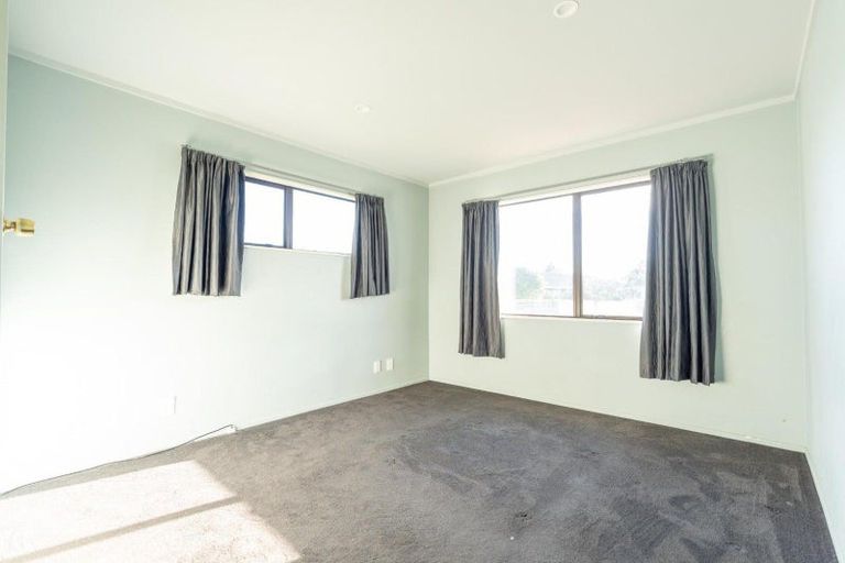 Photo of property in 56 Geraldine Crescent, Cloverlea, Palmerston North, 4412
