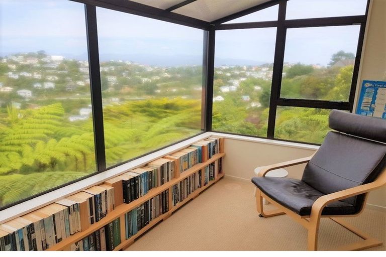 Photo of property in 1 Nebraska Way, Brooklyn, Wellington, 6021