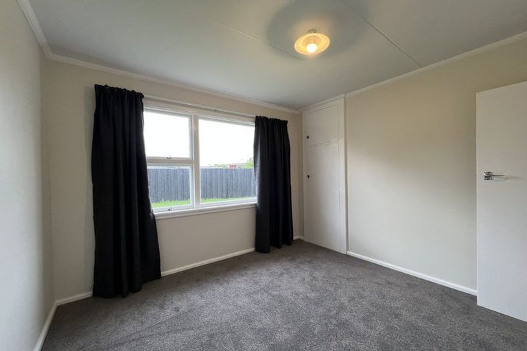 Photo of property in 5 Shirldale Place, Avonhead, Christchurch, 8042