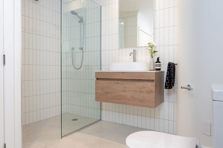 Photo of property in Hamilton Flats, 9a Hawker Street, Mount Victoria, Wellington, 6011