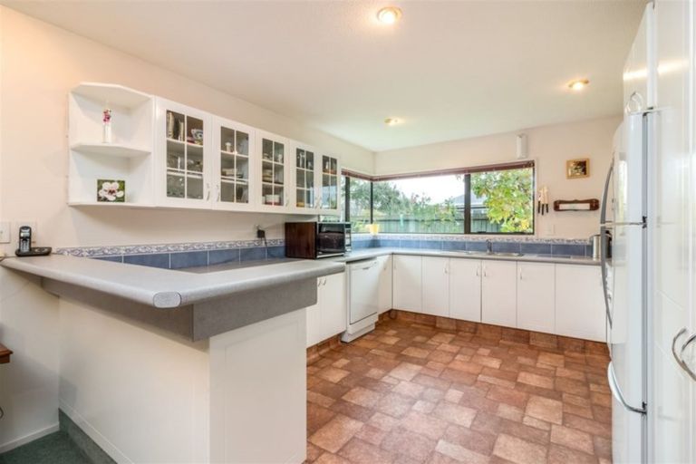 Photo of property in 18 Althorp Place, Avonhead, Christchurch, 8042