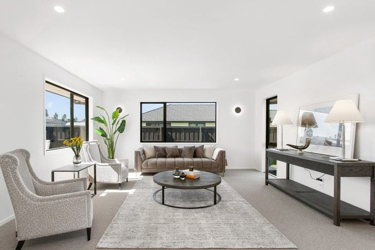 Photo of property in 6 Earl Way, Amberley, 7410