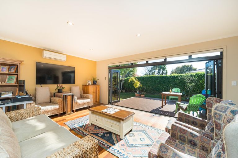 Photo of property in 14 Batt Street, West End, Palmerston North, 4410
