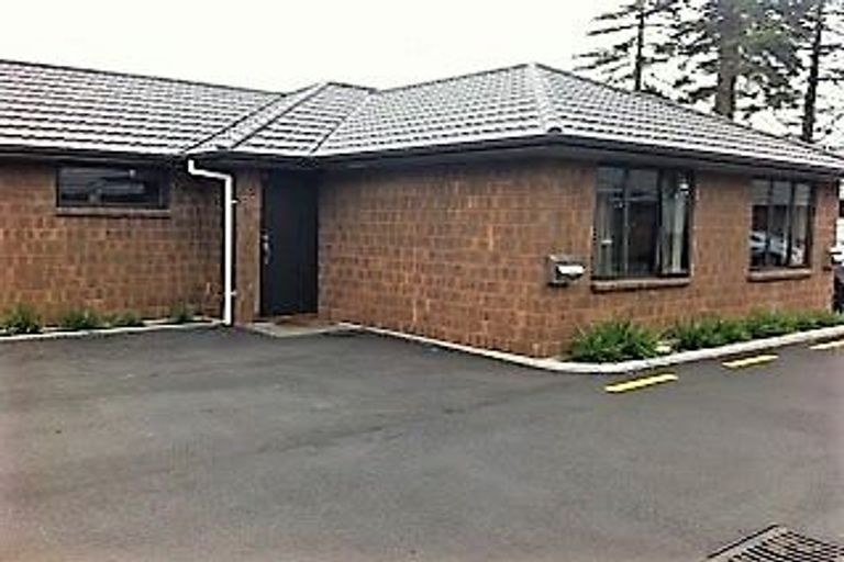 Photo of property in 108u7 Old Farm Road, Hamilton East, Hamilton, 3216